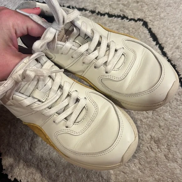 everlane sneakers White and Gold Sneakers 7 - Picture 4 of 5